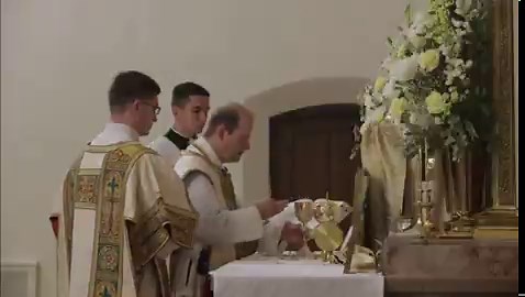 Listening to the Eucharistic Doxology from the new Romi Konkani Missal made me think of something similar.The vernacular can sound very sacred: fact.BUT it is most beautiful when it is sung in the Gregorian style of the Roman tradition.Unfortunately, many South Asian bishops still seem to overlook the musical and spiritual depth of this tradition, preferring various forms of inculturation instead.