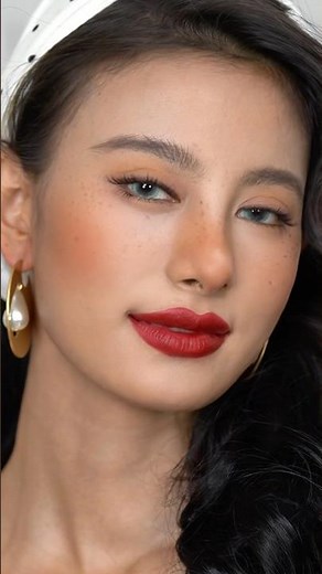 Shanghai Red Lips Look – Iconic Makeup Tutorial