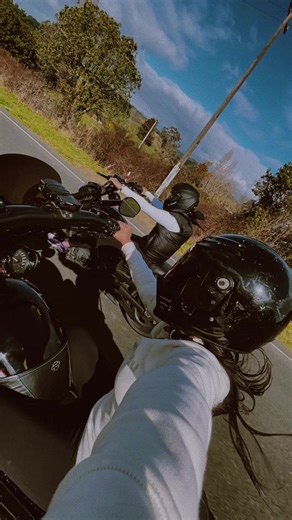 Best Friends Dance Together: Fun TikTok Compilation