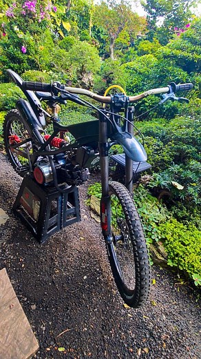 Herry Rasio on Instagram: "The Khuntilisits 🛴 Happy Weekend..."