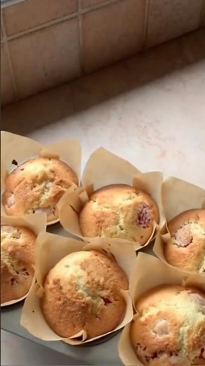 Home made cherry muffin recipe 🍒 #muffins #homemade #recipe #cake #muffinrecipes