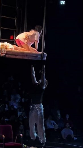 The iconic balcony kiss. Kit Connor and Rachel Zegler in Romeo+Juliet #heartstopper #shorts #youtube