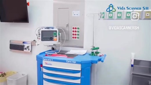 En Hospital Vida Scanner sabemos que cuando se trata de tu salud y la de tu familia, lo más importante es sentirte en las mejores manos. 🏥 Nuestras instalaciones están pensadas para brindarte comodidad y tranquilidad. Contamos con tecnología de última generación para cuidar de ti en cada detalle. Y sobre todo, un equipo humano que combina profesionalismo con calidez, porque entendemos que detrás de cada paciente hay una historia, una familia y un futuro por proteger. Aquí no solo cuidamos tu sa