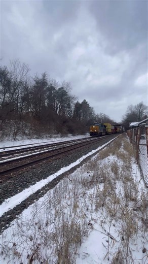 CSX M332 going through Sidney, OH with 618 axles #train #csx