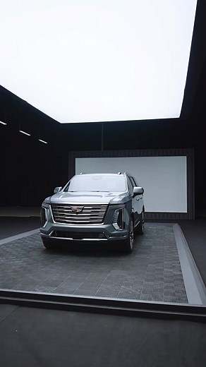 The New #Escalade raises the bar once again. كاديلاك #إسكاليد الجديدة ترتقي بمستوى كاديلاك من جديد