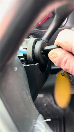 2015 Silverado ignition key would not turn. This is video after repair not an instructional video. ￼