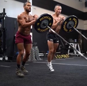 ‼️Powerful Double Landmine Circuit‼️ Get after this double Landmine routine I hit with @primal.swoledier Onnit 6 sets 1️⃣ 6 press each side (split stance) 2️⃣ 12 rows 3️⃣ 12 jumps 🎥 Dustin Hayungs Let’s Train Online - Use Code “Fr1day13” for 20% OFF Sale Ends Tomorrow! 👇🔥 www.michaelvazquez.com | Michael Vazquez