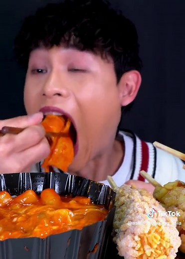 Delicious Korean Cheese Corn Dog and Tteokbokki Mukbang