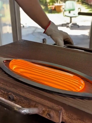 Molten Glass Art: Stunning Transformations Explained