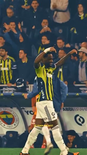 Yusuf kutlu FENER THE BEST🌿 on Instagram: "KARA BOĞAM🔥💛💙 📹@ofgvisuals #fenerbahce #galatasaray #jhonduran #keşvet #fyp #fypシ #fypage #fypシ゚viralシ2025fyp"
