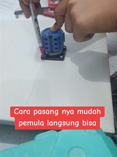 Pemasangan Selector Switch pada Panel Listrik