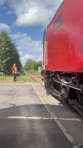 Join us on 30 December when 47714 operates our diesel-powered Mince Pie Specials services! What’s included: ✔️ All-day rover ticket ✔️ Family-friendly pricing (£5 child tickets) ✔️ Complimentary mince pie hot drink ✔️ Gluten-free options available 🗓 30 December 🕰 10am to 5pm 📍Leeming Bar, Bedale and Leyburn Stations 🎟 Adults: £25 / Children (aged 3-15): £5 🎟 Children under 16 must be accompanied by a paying adult. Leeming Bar departures: 10:00, 12:20 and 14:40 Bedale departures: 10:10, 12:3
