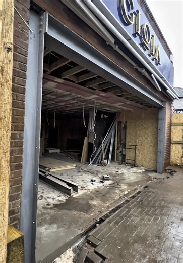 ♠️Shop front part 3 #part3 #shop #refurb #new #sign #engineering #fyp #foryoupage❤️❤️ #builder #rsj #steal #iron #drilling #welding #bolt #bricklaying #city #top5