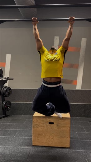 Trésor | Coach sportif / Nutritionniste & Athlète | J’ai moi-même stagner pendant des années à cause de ça : 1️⃣ : Négliger la prise Avoir la barre trop haut dans les doigts limite la force... | Instagram