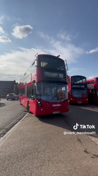 POV: I’m Your 98 Bus Driver in London