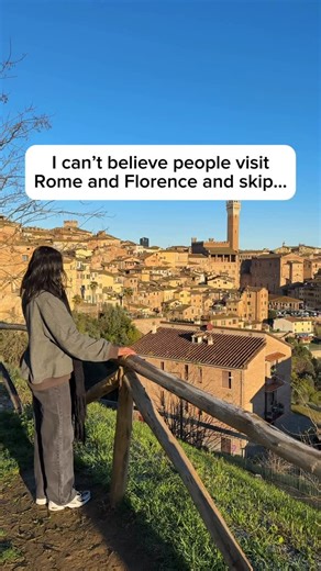 Jasmin | Travel Blogger | Travel Tips & Inspiration | Top 5 things to do in Siena 👇 One of the most beautiful medieval cities in Italy and so easy to add to your itinerary. Just 2.5 hours... | Instagram