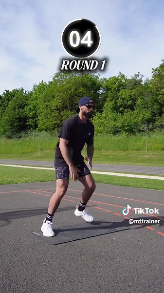 🚨70% on my 3 months Dumbbell full body workout available on my bio 💪 , Full body home workout 🥵 , 5 Exercises 4 Rounds for each exercise 20 Seconds - work 10 Seconds - rest 1 minute rest between rounds , Save&share for more daily workouts 🤞🏻 , #homeworkout #fitness #workout #motivation #viral