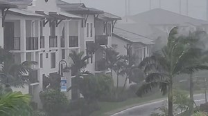 6.5K views · 146 reactions | As Tropical Storm Eta continues to trek toward South Florida and the Gulf of Mexico, here is a look at bands of rain and wind hitting Wellington, FL this afternoon. https://bit.ly/2Ihg1ln : Jonah Heinl | 10 Tampa Bay | Facebook