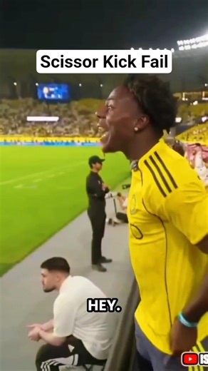 "He trying to do Scissor kick. Hey.hey.hey #ishowspeed #fail 🤣🥺 #scissors scisso