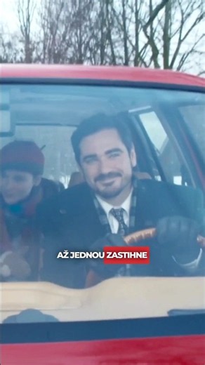 🎶 Poznáte túto pesničku? 🇨🇿 Je v češtine a vznikla pre film Poslední aristokratka. 🎬 #shorts