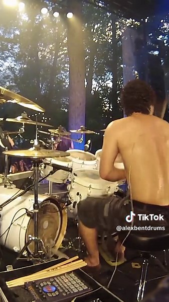 Battlecross Live Performance of 'Flesh and Bone'