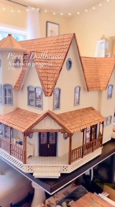 I’m working on minis for the miniature show in Lakeland…I enjoy spending time with people who just love minis. But I took some time to look at my Pierce Dollhouse and I’m going to be adding some of the new minis. It’s nice to step back and see where you are …Hope you guys are having a wonderful day…Happy Saturday…xo——————————————————————-Me encantan las miniaturas y las casa de muñecas…es un escape perfecto y me hace sentir feliz…Adoro miniaturas e casas de bonecas... é um escape perfeito e me f