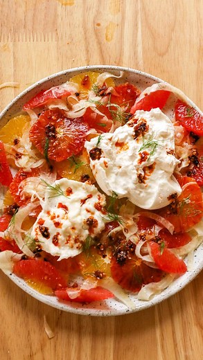 citrus fennel salad w burrata & chili crisp🍊comment “recipe” below to get the recipe sent straight to your DMs! | Legally Healthy Blonde