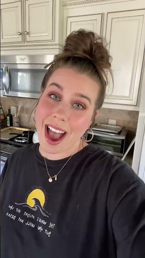 Passing the phone: Sister Edition 😂👯‍♀️❤️ #cimorelli #sisters #sisterhood #sister