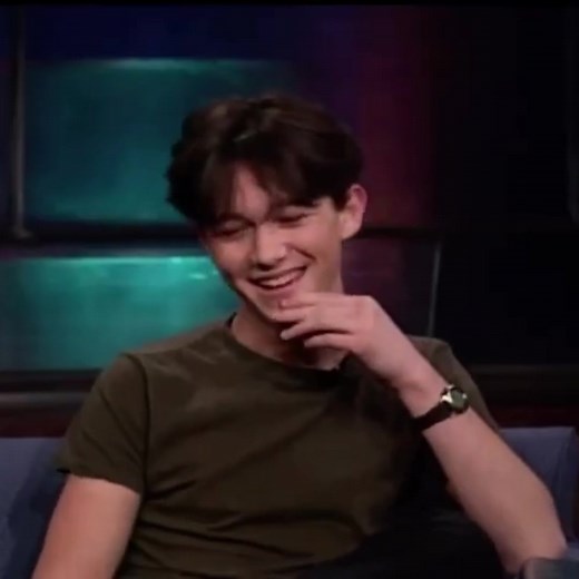 Joseph Gordon-Levitt on The Daily Show (1999) #josephgordonlevitt #josephgordonlevittedit #josephgordenlevitt #thedailyshow #jonstewart #90s #90saesthetic #90sthrowback #90sfashion #1990s #1990 #1999 #90smovies #90smovie #90sfilm #90sfilms #1990smovie #1990smovies #90sinterview #90sinterviews #interview #90skid #500daysofsummer #500daysofsummeredit