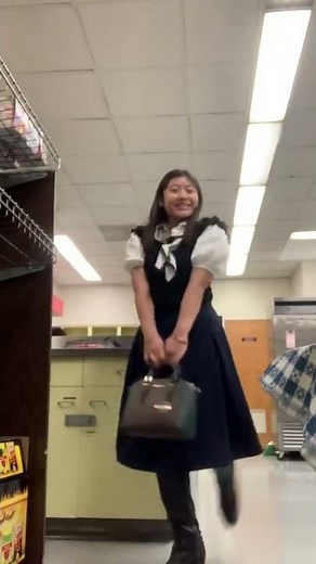 Dressing up my school uniform (Part 1)