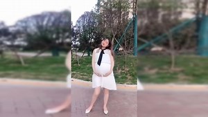 颜值超高的孕妇美女，肚子都这么大了，身材还这么苗条！