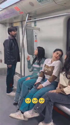 prank gone wrong 😭😞😞 Mera mobile kidhr giya #viral #foryoupage❤️❤️ #fyp #trending #explorepage✨