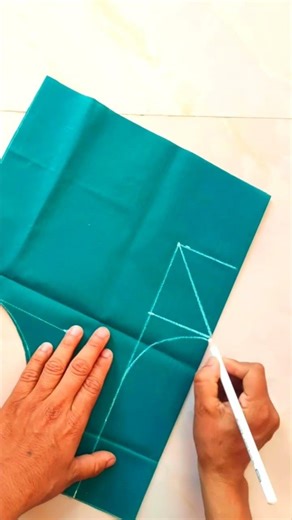 New model blouse design cutting | blouse back neck design | #blousedesign