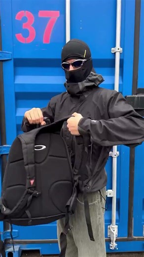 Vintage Oakley Hardshell Backpack