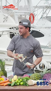 ¿Ya conoces nuestra Nueva Colección de Uniformes Mahi Mahi? 👨‍🍳 Uniformes para los mejores 👨🏻‍🍳 Chefs de México, Restaurantes, Hoteles Te explicamos, Las nuevas Filipinas de Chef Mahi Mahi de Uniformes Unitam, son con cuello Mao y delantero con doble cruce, botón forrado al tono de la tela, bolsa de pecho con triple compartimiento, cuenta con un listón/jareta para colgar cosas pequeñas. Jareta porta lentes en la parte superior de la bolsa de pecho. Los colores que manejamos en nuestros Unif