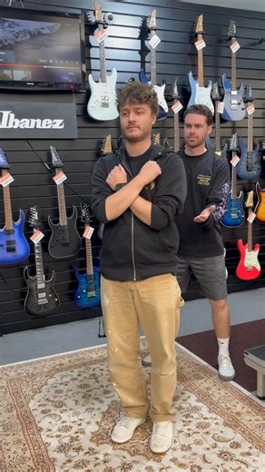 We’ve ended up filming a lot of silly things this year and not every made it into a video, so here’s a collection of bloopers, behind the scenes and unused bits we’ve collected from 2025. Hope you all have a great new year, see you in 2026! 🎸🎹🥁 | Absolute Music