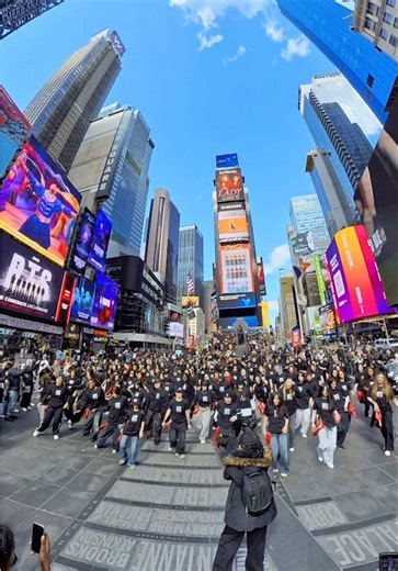 BTS Arirang Comeback Flashmob in Times Square!! Thank you all for joining us 🤩 #bts #flashmob #kpopfyp