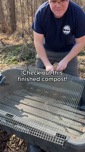 Composting at home may seem intimidating, but it’s one of the best things you can do to provide great nutrients to your garden! Who out there composts? Can I see a raise of hands? 🙋 #compost #gardening #growyourownfood