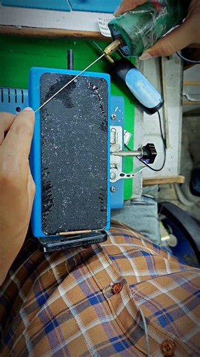 display fixing on Instagram: "Lcd Display Glue Removing #MobileRepair #DisplayFix #TechReels #SatisfyingVideos #ViralReelsmobilerepair techreels viraltech DIYFix dailymotivation viralreelsシ satisfying"