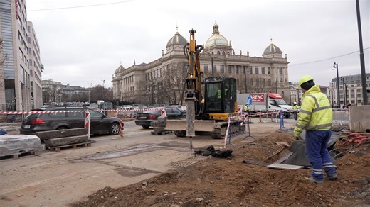 Stavba tramvajové trati u Muzea postoupila do další fáze. Dolní část Vinohradské čeká letos řada omezení i pro řidiče - Novinky