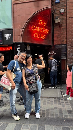 🇬🇧 Amazing Beatles Tour with Rita and @flaviosakai1111 🇧🇷 🇵🇹Linda Beatles Tour com Rita e Brasil diretamente de São Paulo para Liverpool 🇧🇷 🇪🇸 Hermoso Tour de los Beatles con Rita y Brasil directamente desde São Paulo a Liverpool 🇧🇷 #thebeatles #guiaemliverpool #beatlestour #liverpool #beatleguide #guiabrasileiro #guiaturístico #beatlesstory #pennylane | The Beatles - Fans Across The Universe