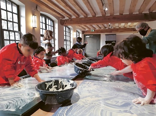 En petite section : vers l'écriture