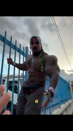 Is this muscle or just "oil"? Haters are arguing fiercely! #fitness #bodybuilding #weightlifting