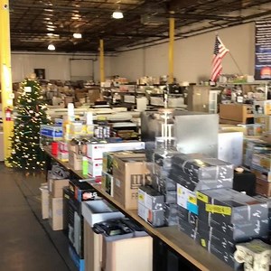 248 reactions · 72 shares | This Phoenix Liquidation Center Is Absolutely InsaneWhat a Find Let’s Go✅ | SaleSumo LLC | Facebook