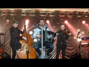 Nathan carter Medley live Omagh
