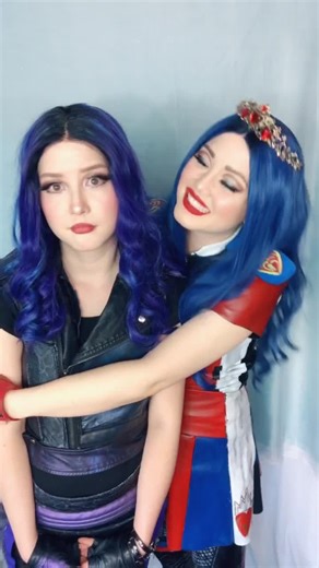 Mal vs Evie: Which Descendants Character Are You? Tag Your Bestie!