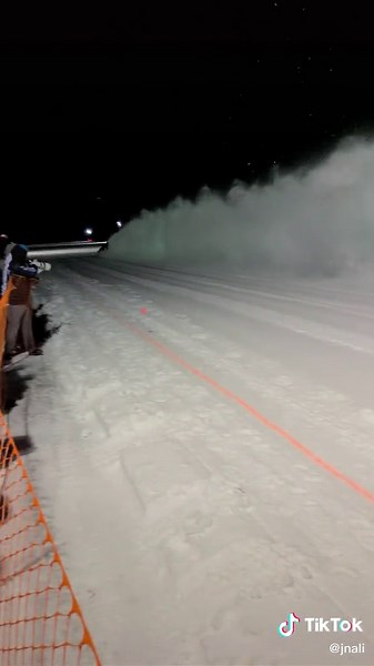 Fastest sled in the world #hypersports #grinch #snowoutlaws #dragracing