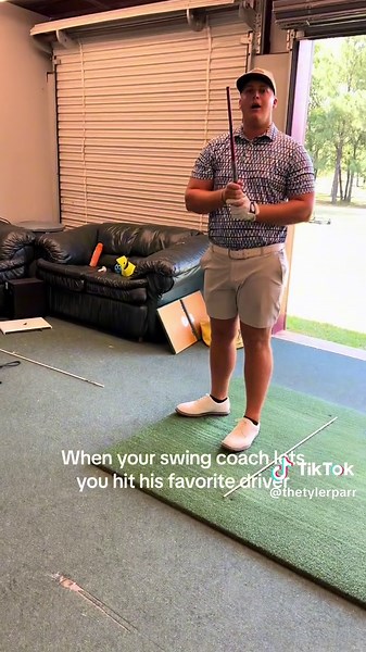 Impressive Golf Driver Swing Bomb in Arkansas