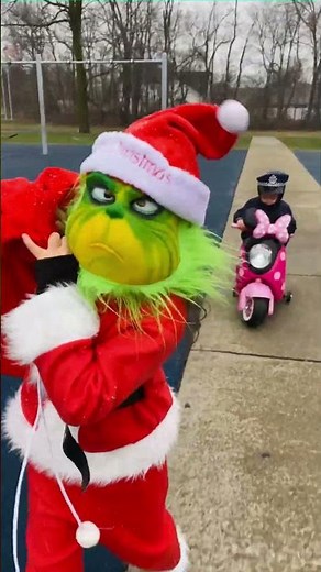 The Grinch Stole Christmas Presents Story for Kids #christmas #youtubekids #kidsvideos #pretendplay