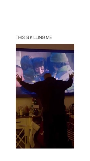 Girl Rewind on Instagram: "“or me” 😭😭 via: @lgndfrvr"